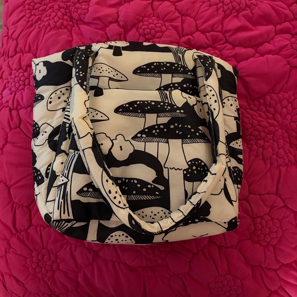 BAGGU Handbags - BAGGU RARE MINI CLOUD BAG